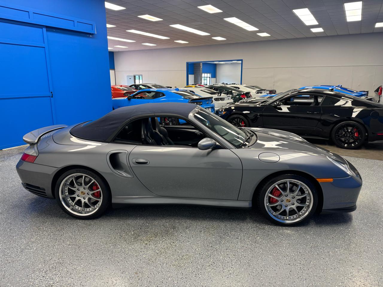 Porsche 911 2dr Cabriolet Turbo 6-Spd Manual 2004