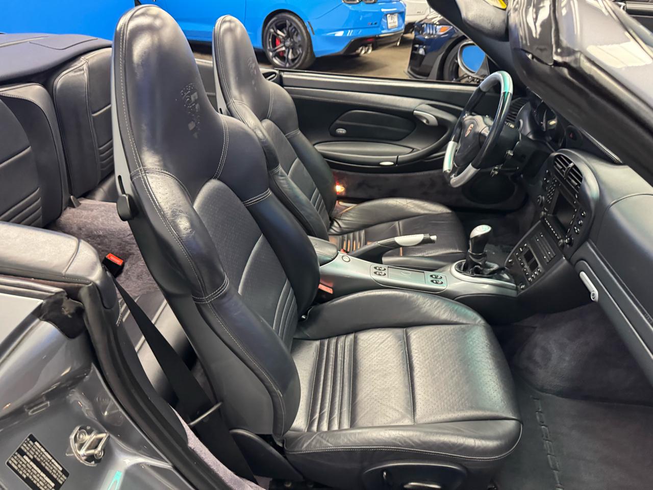 Porsche 911 2dr Cabriolet Turbo 6-Spd Manual 2004
