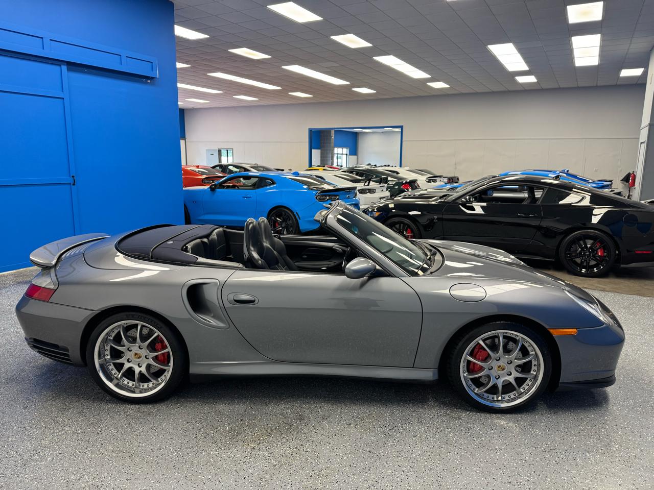 Porsche 911 2dr Cabriolet Turbo 6-Spd Manual 2004