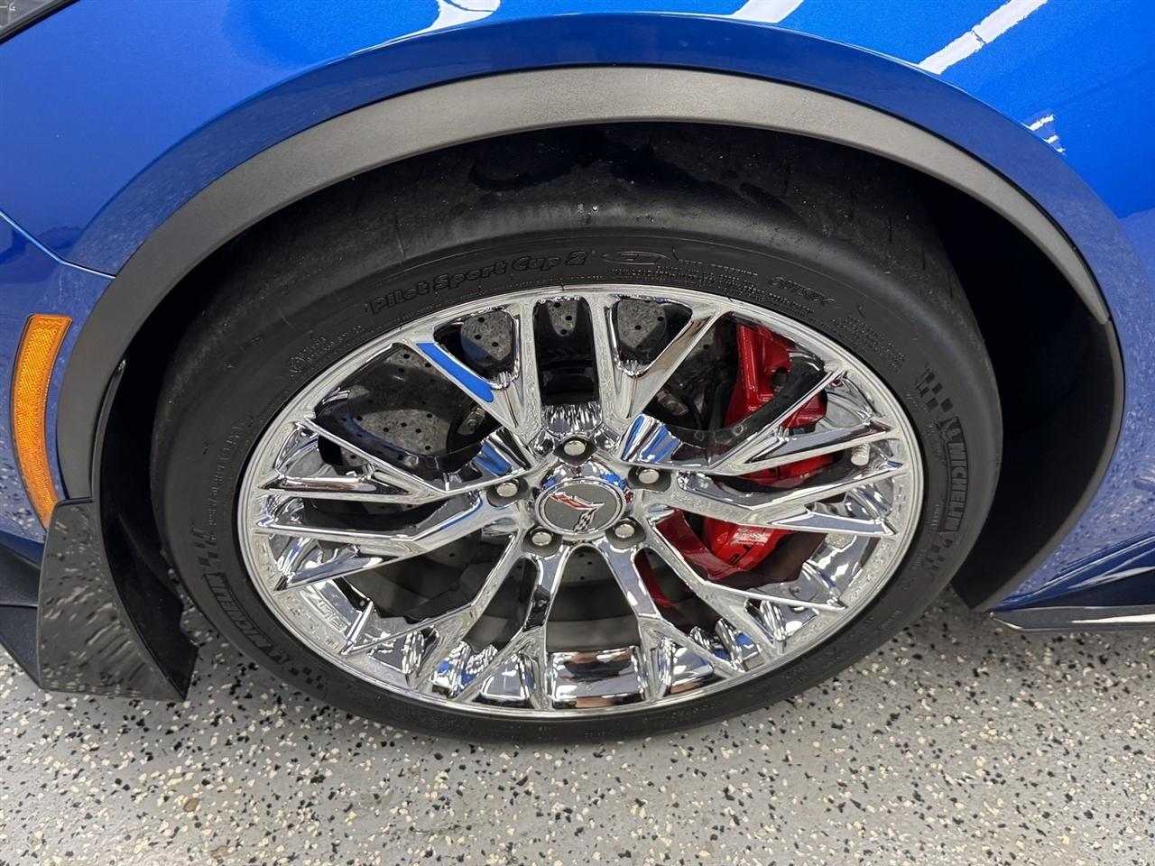 Chevrolet Corvette 2dr Z06 Cpe w/2LZ 2015