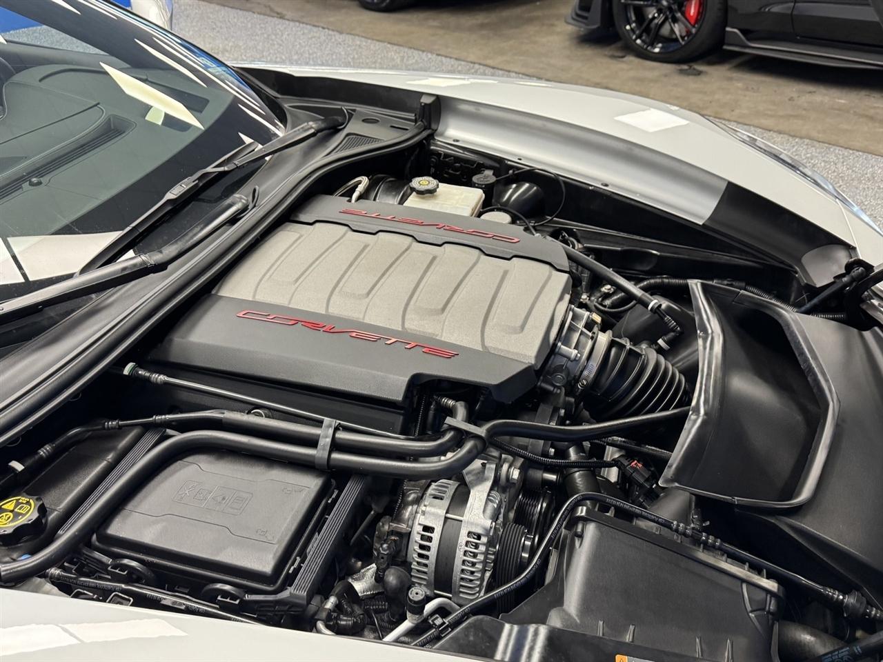Chevrolet Corvette 2dr Stingray Z51 Cpe w/2LT 2016