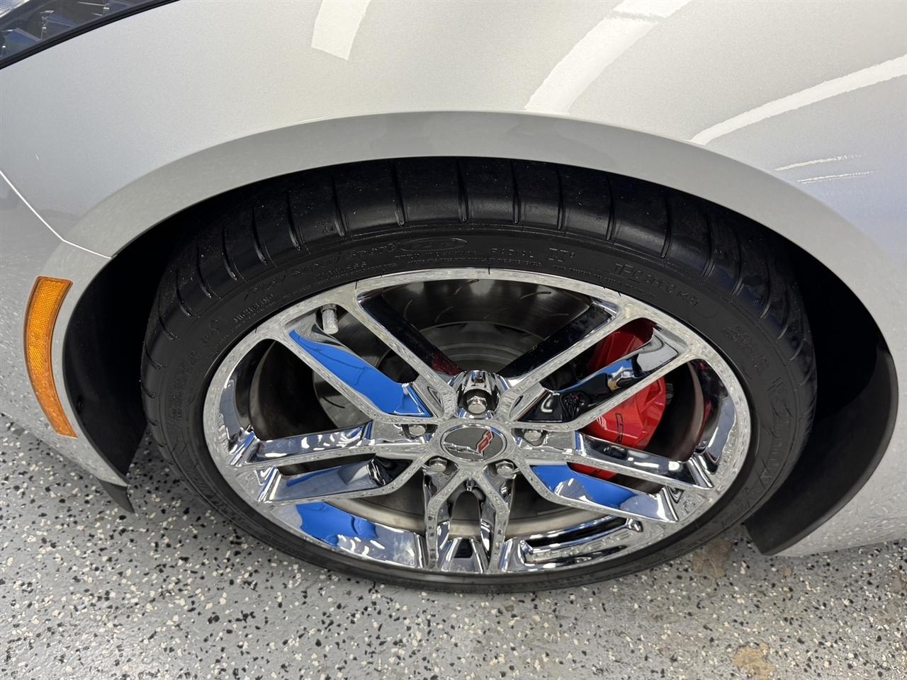 Chevrolet Corvette 2dr Stingray Z51 Cpe w/2LT 2016