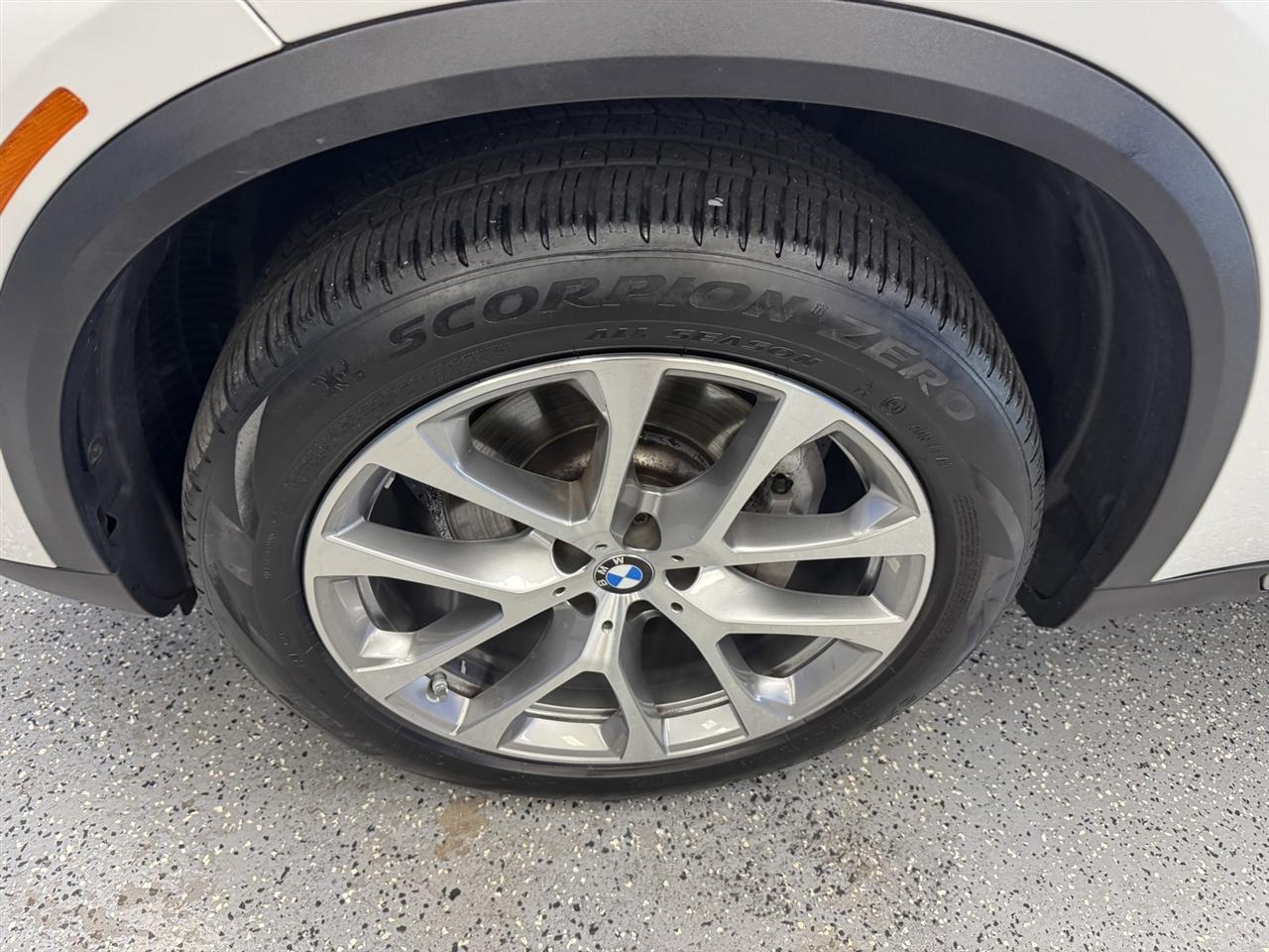 BMW X5 xDrive40i Sports Activity Vehicle 2023