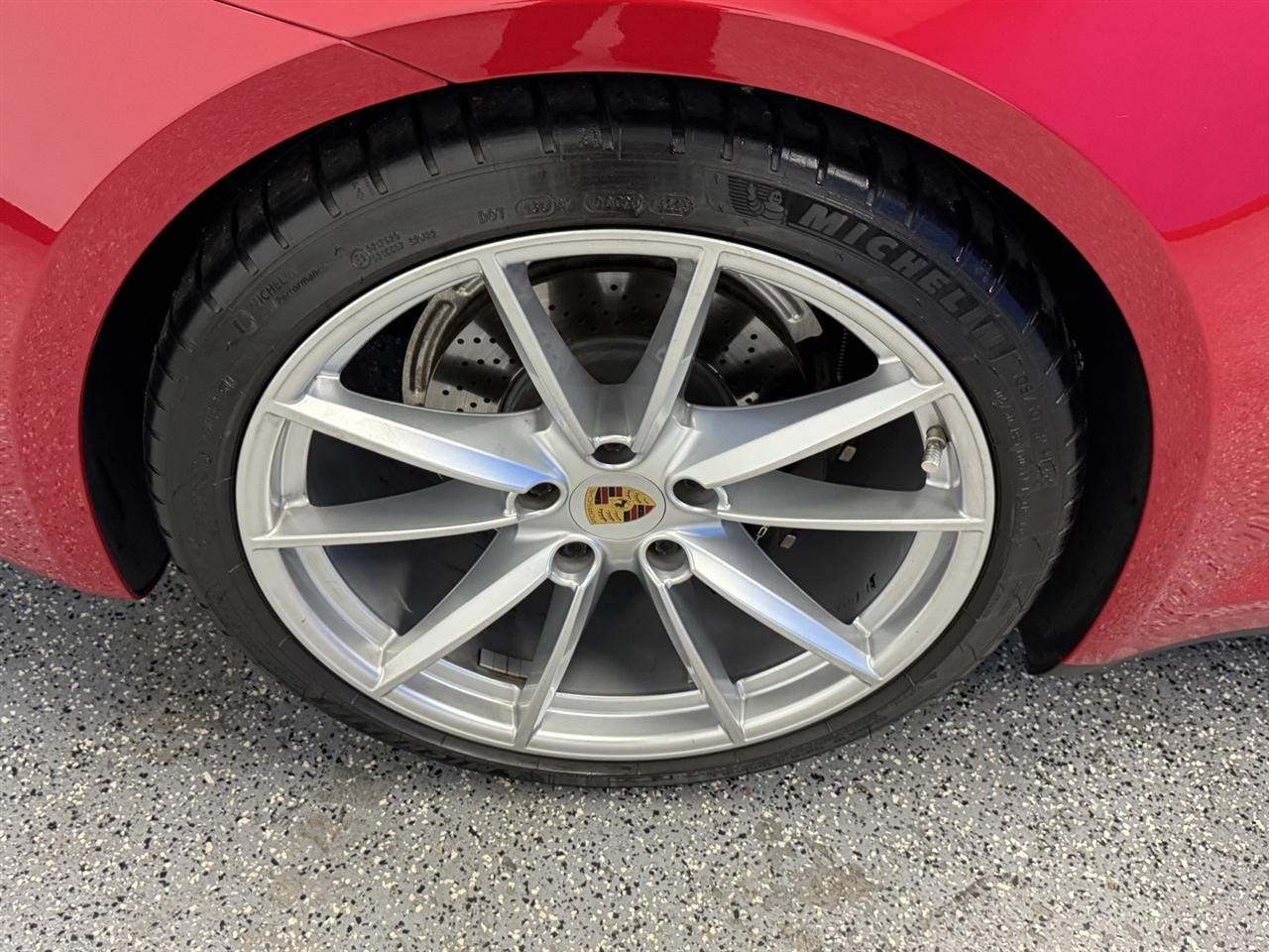 Porsche 911 Carrera Cabriolet 2021