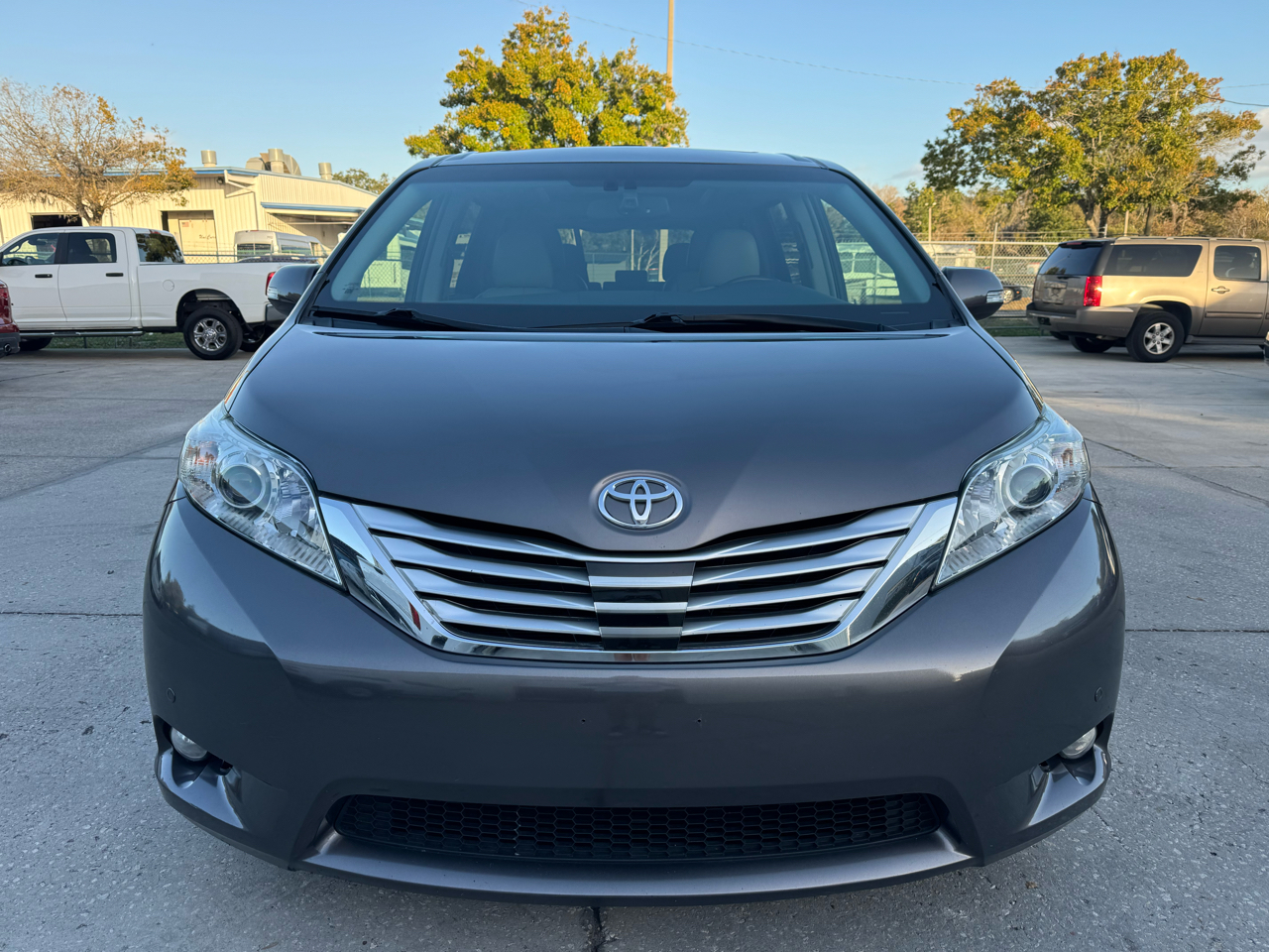 Toyota Sienna XLE FWD 8-Passenger V6 2014