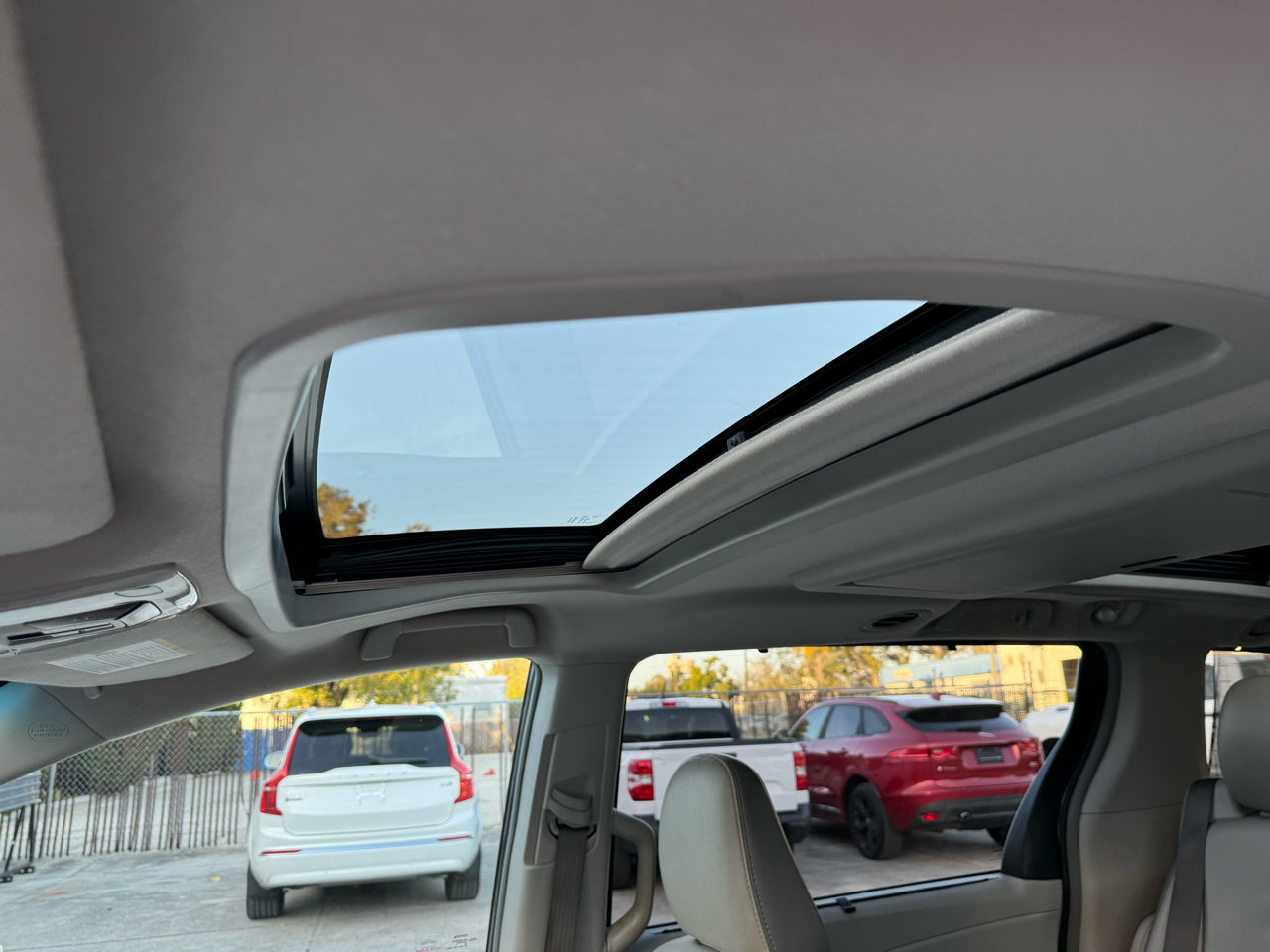 Toyota Sienna XLE FWD 8-Passenger V6 2014