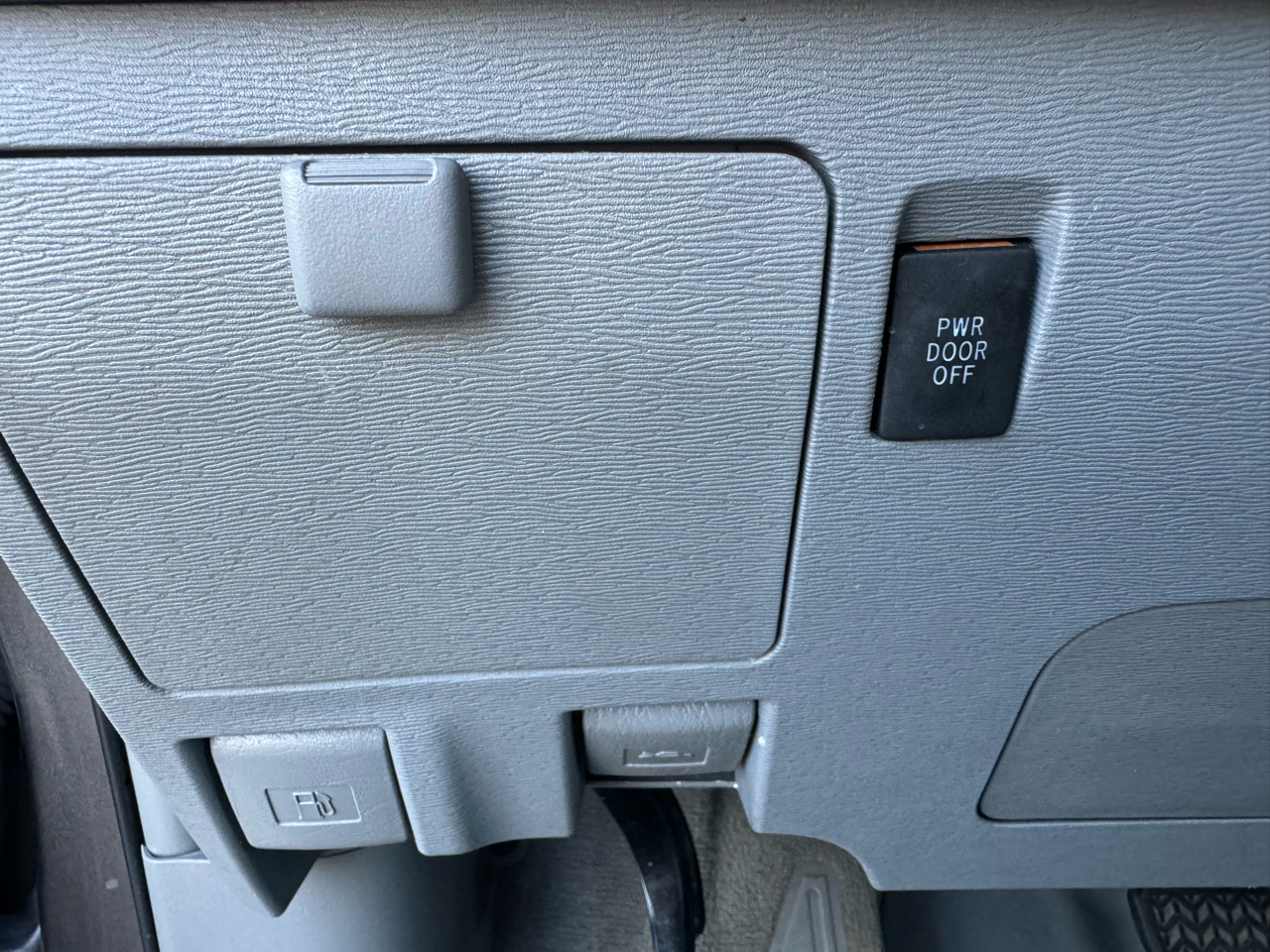 Toyota Sienna XLE FWD 8-Passenger V6 2014