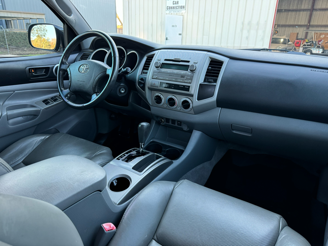 Toyota Tacoma 4WD Double Cab V6 AT TRD Sport (Natl) 2010