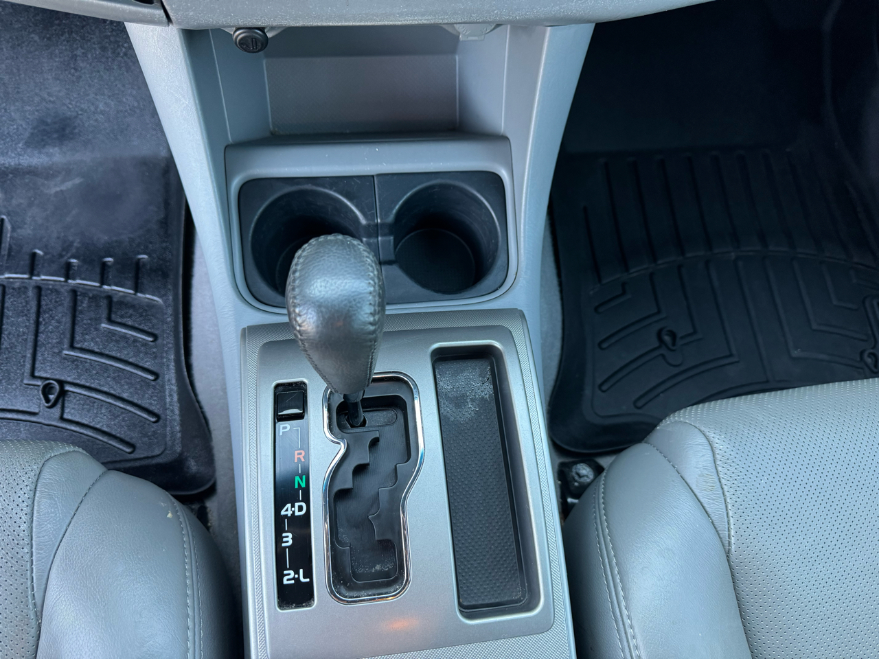 Toyota Tacoma 4WD Double Cab V6 AT TRD Sport (Natl) 2010