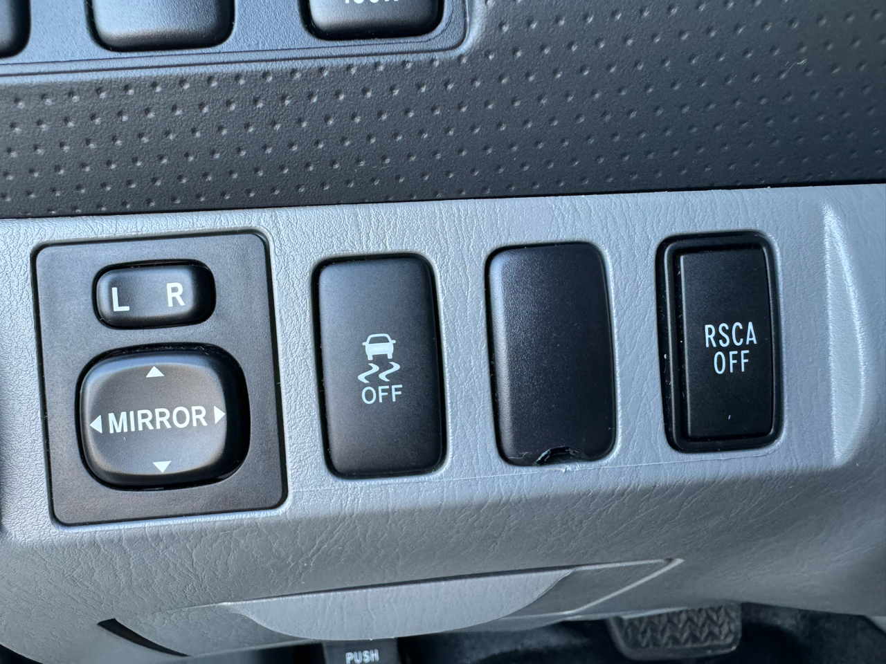 Toyota Tacoma 4WD Double Cab V6 AT TRD Sport (Natl) 2010