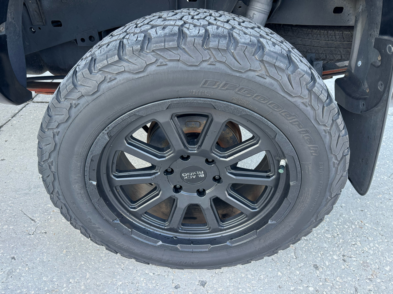 Toyota Tacoma 4WD Double Cab V6 AT TRD Sport (Natl) 2010