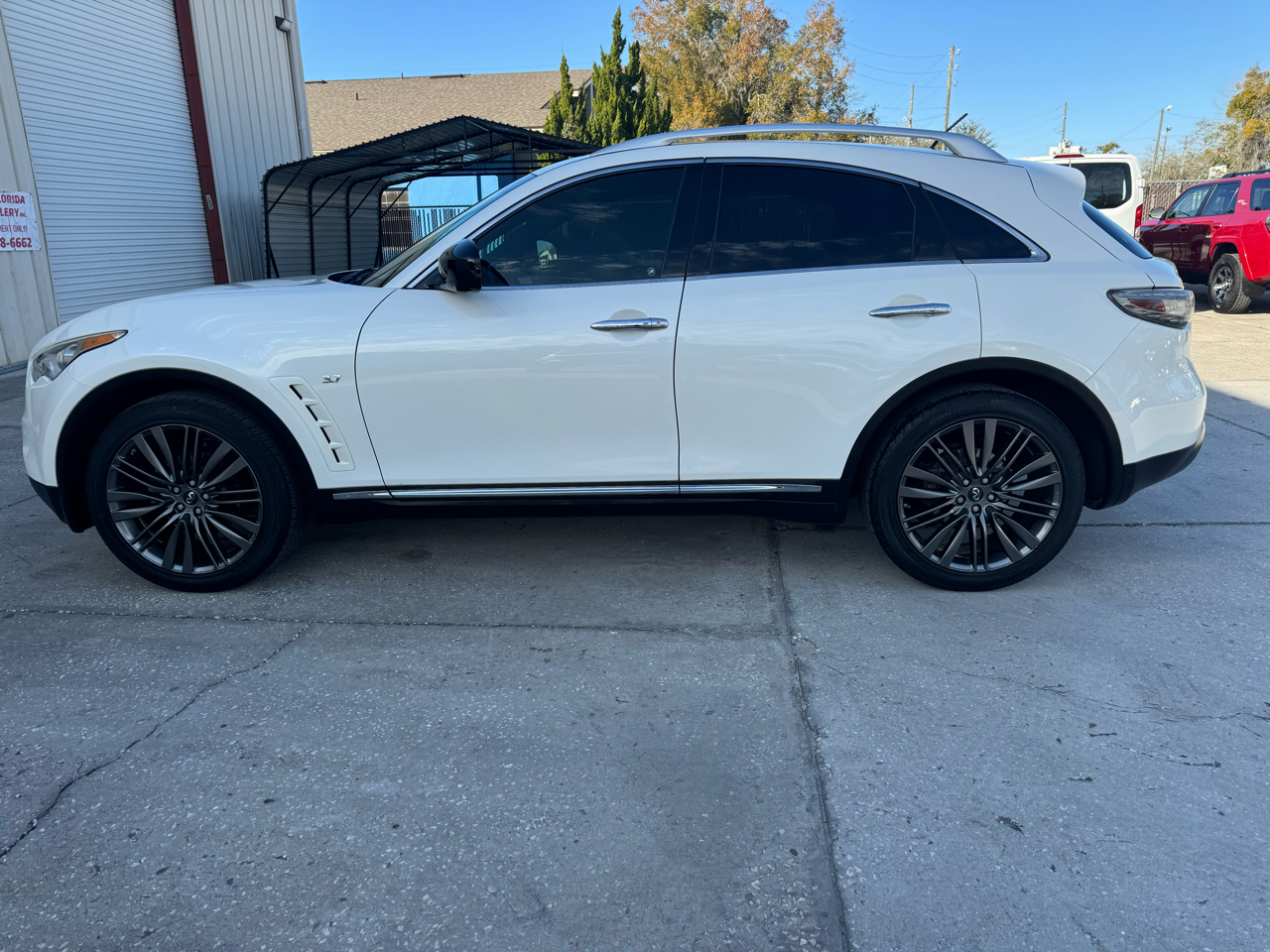 Infiniti QX70  2017
