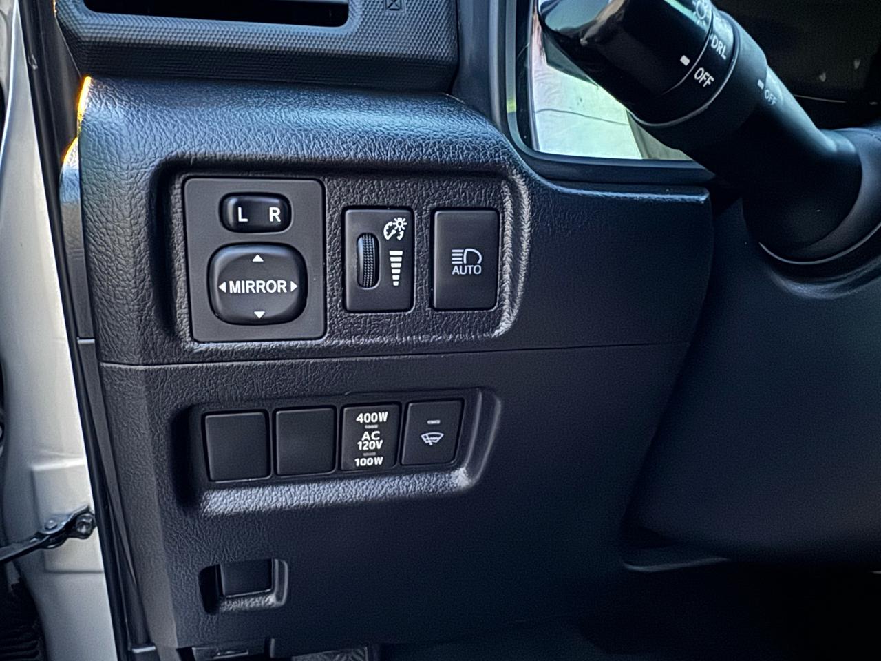 Toyota 4Runner SR5 4WD 2023