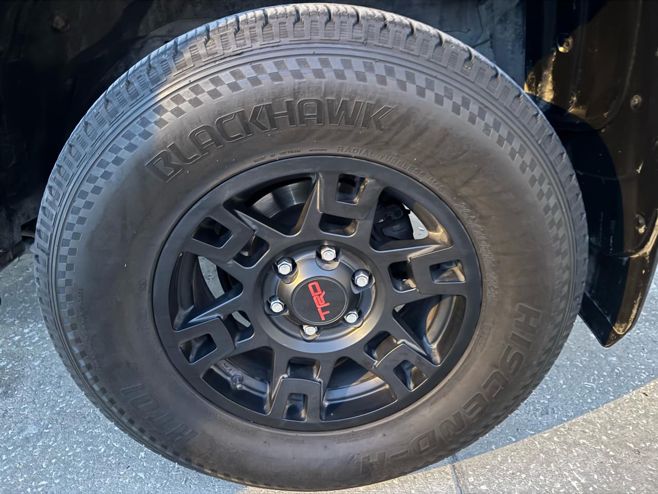 Toyota 4Runner SR5 4WD 2023