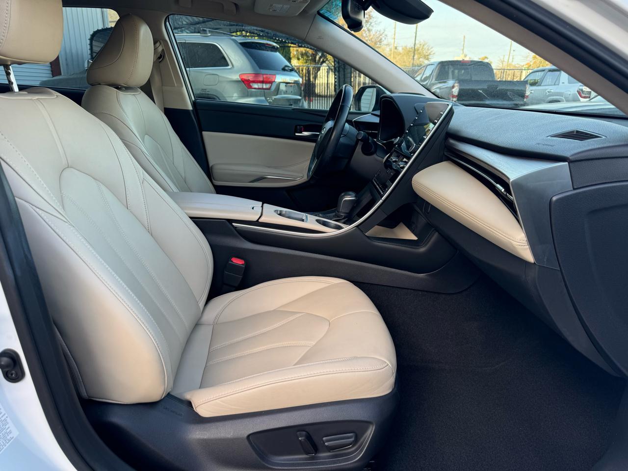 Toyota Avalon XLE 2019