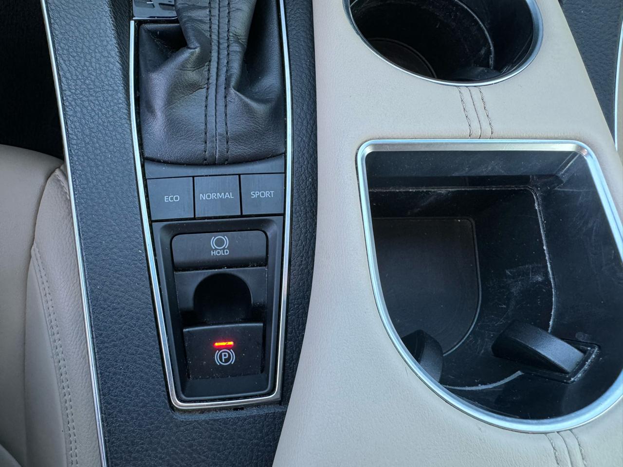 Toyota Avalon XLE 2019