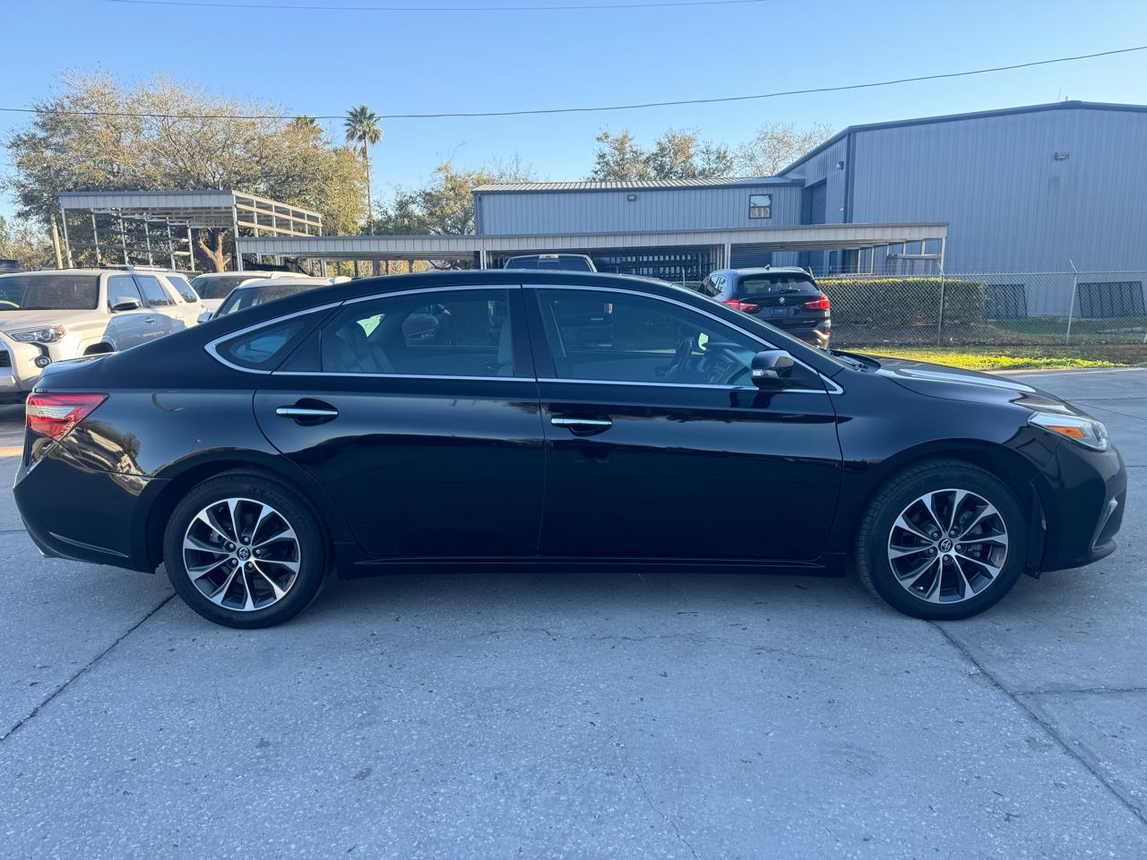 Toyota Avalon XLE 2018