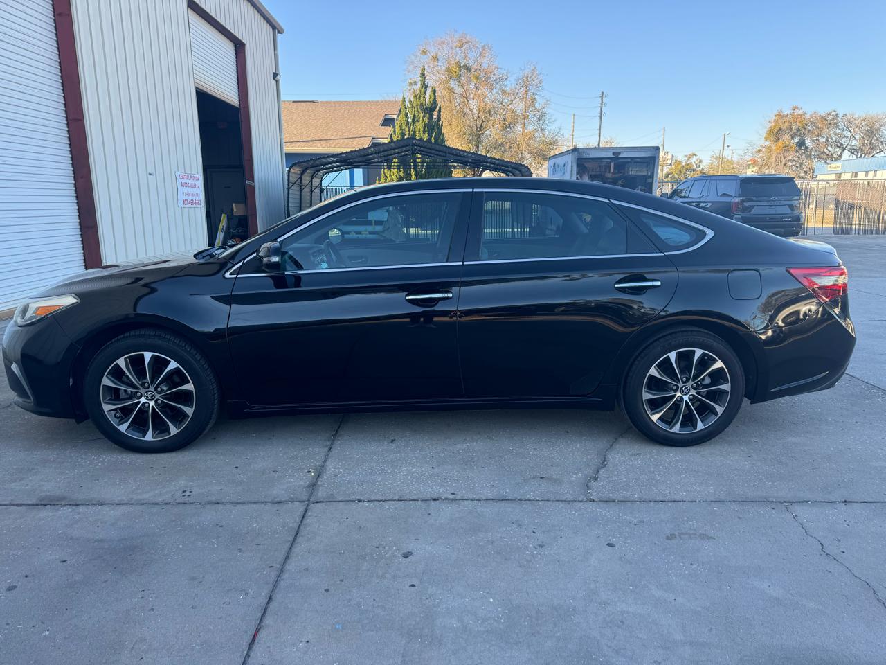 Toyota Avalon XLE 2018