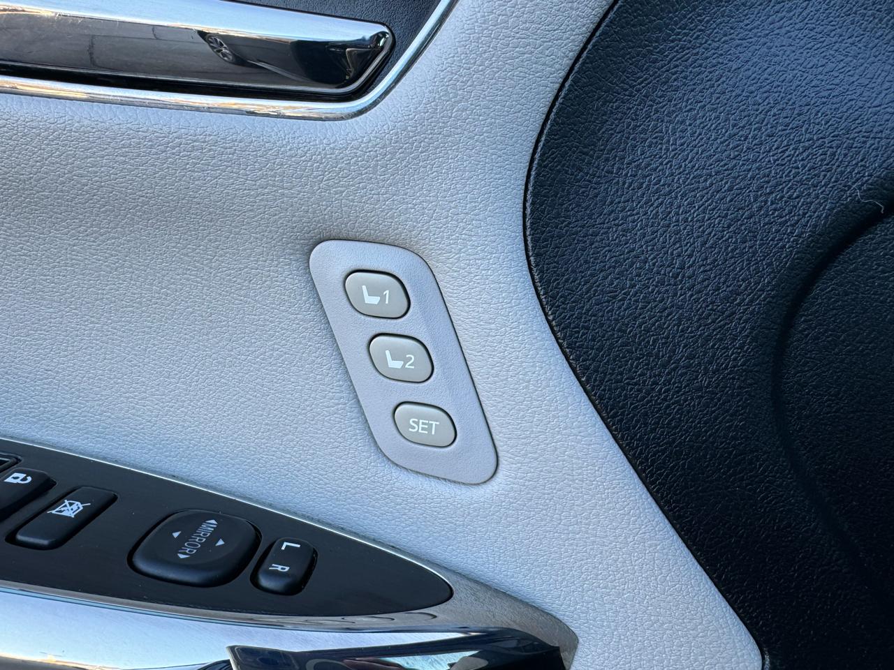 Toyota Avalon XLE 2018