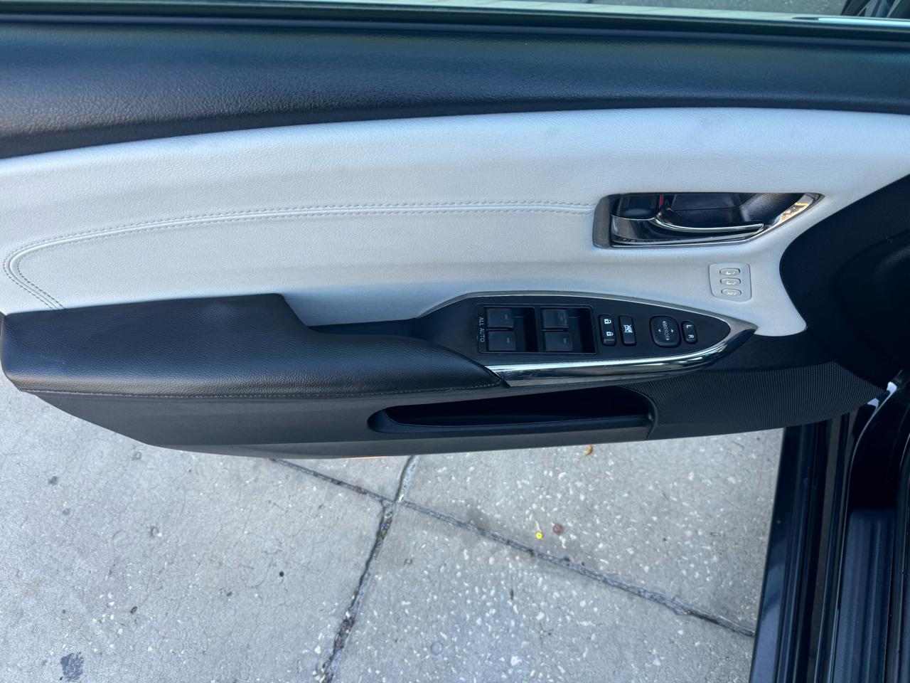 Toyota Avalon XLE 2018