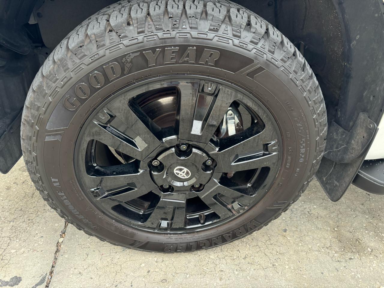 Toyota Sequoia TRD Sport 4WD 2021