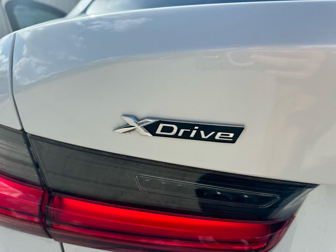 BMW 3-Series 330i xDrive 2020