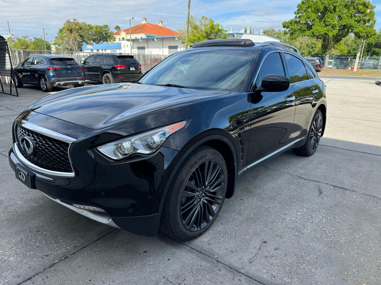 Infiniti QX70  2017