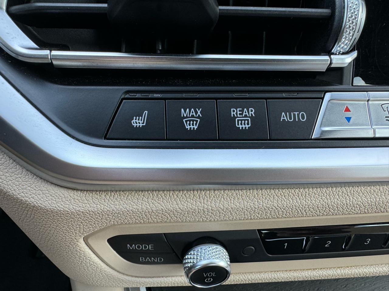 BMW 3-Series 330i xDrive 2020