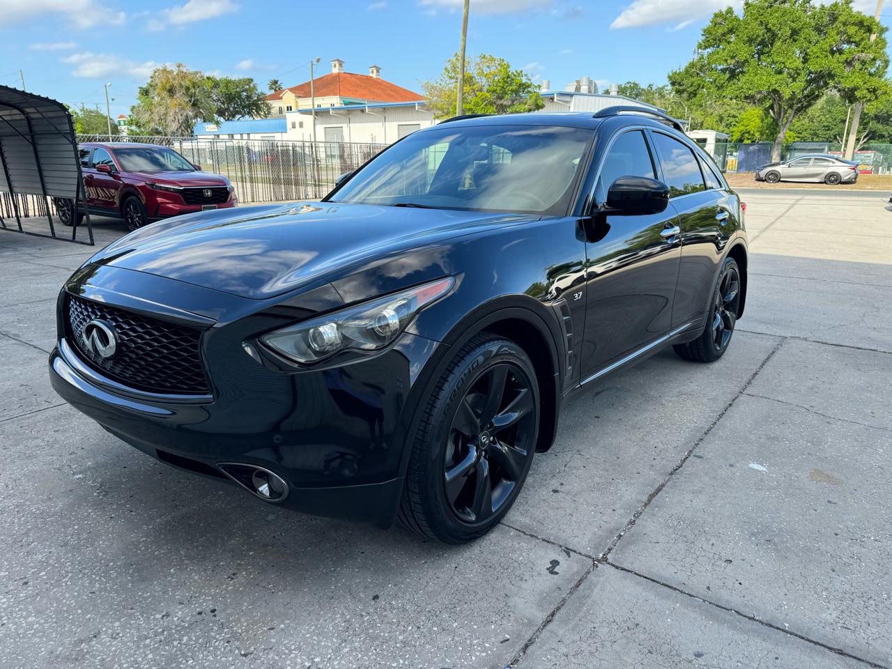 Infiniti QX70  2017