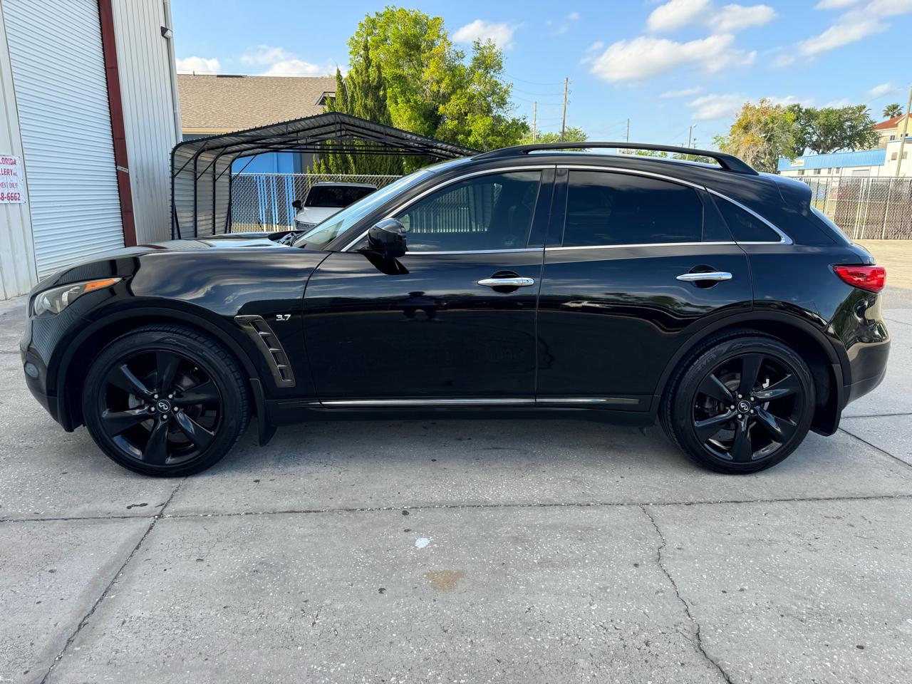 Infiniti QX70  2017