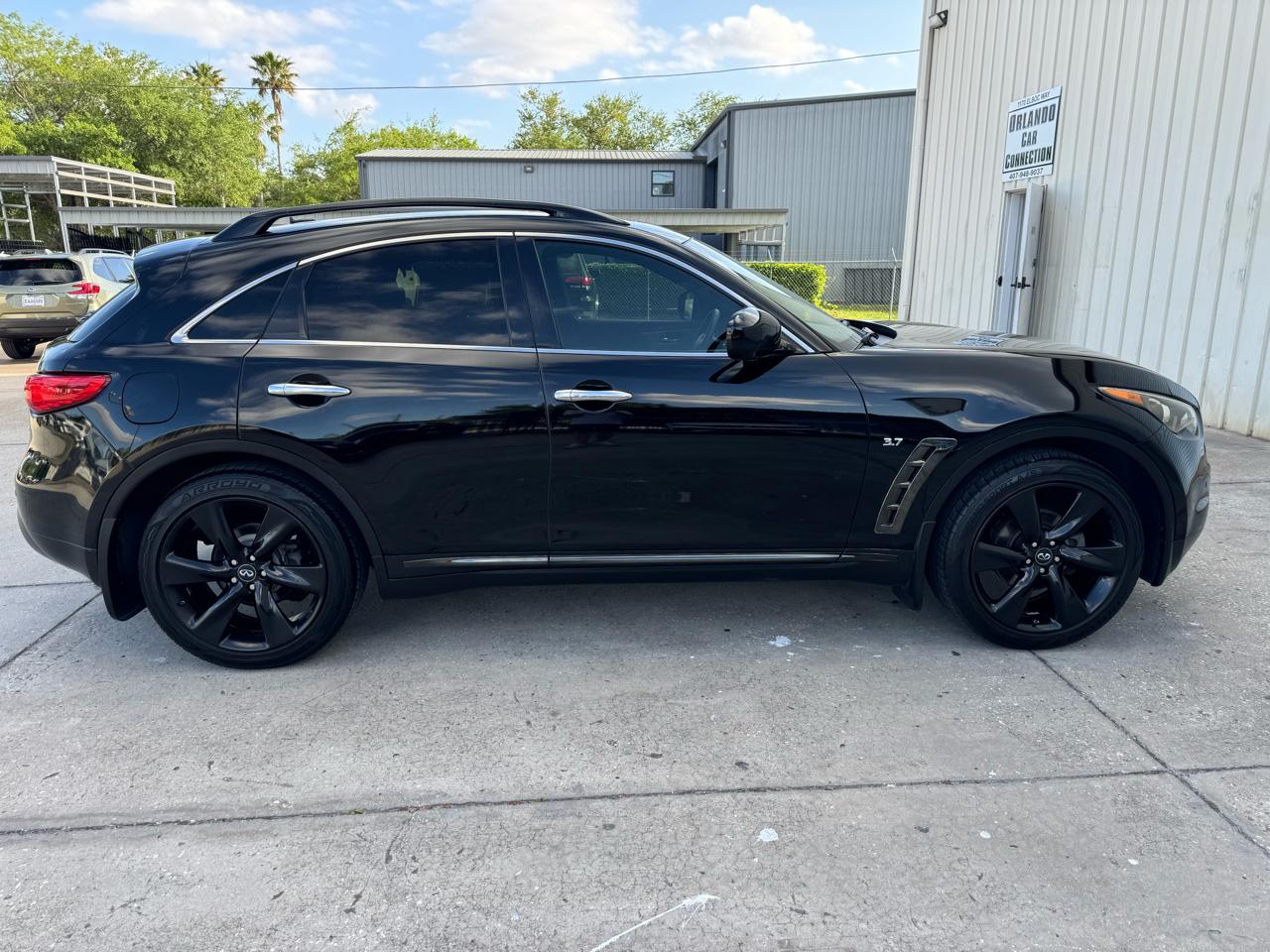 Infiniti QX70  2017