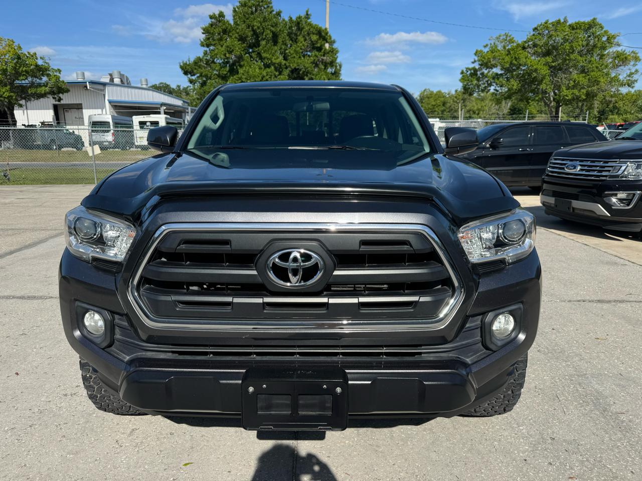 Toyota Tacoma 2WD Double Cab V6 AT SR5 (Natl) 2016