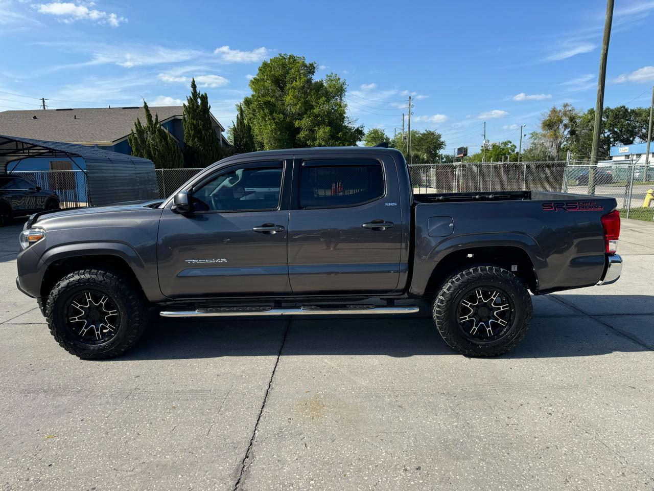Toyota Tacoma 2WD Double Cab V6 AT SR5 (Natl) 2016