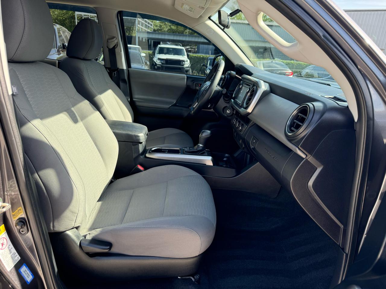 Toyota Tacoma 2WD Double Cab V6 AT SR5 (Natl) 2016