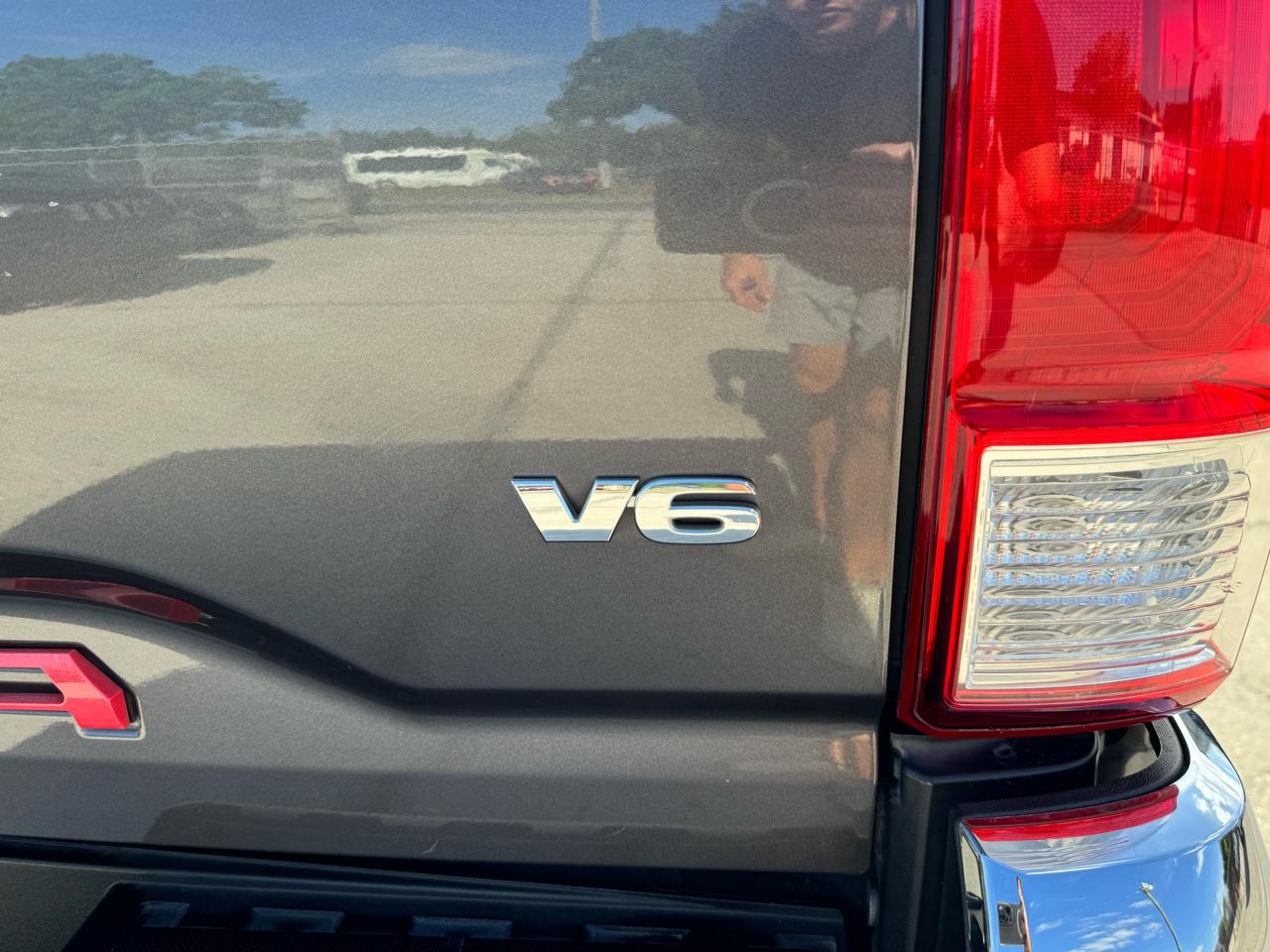 Toyota Tacoma 2WD Double Cab V6 AT SR5 (Natl) 2016