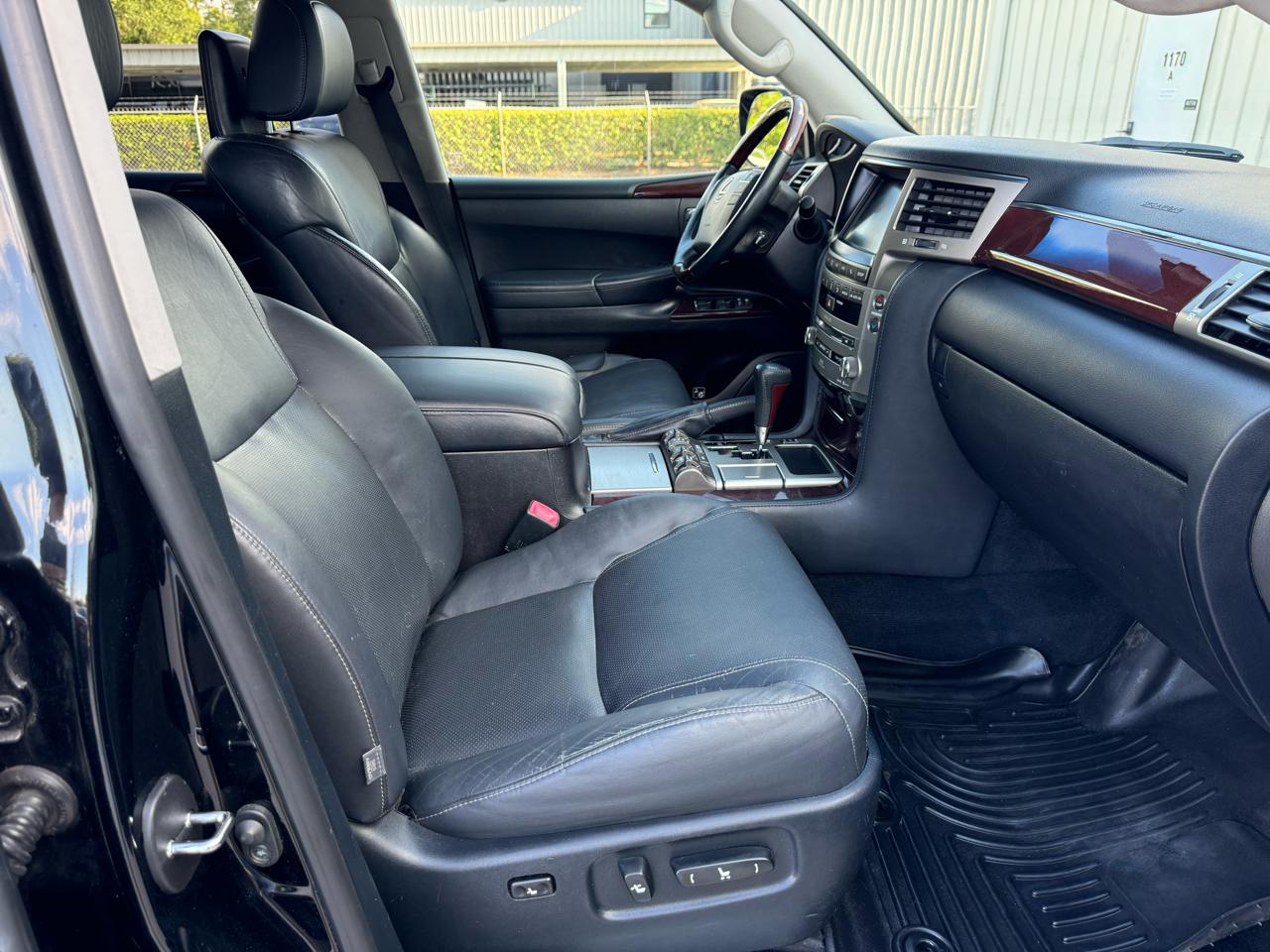 Lexus LX 570 Sport Utility 2015