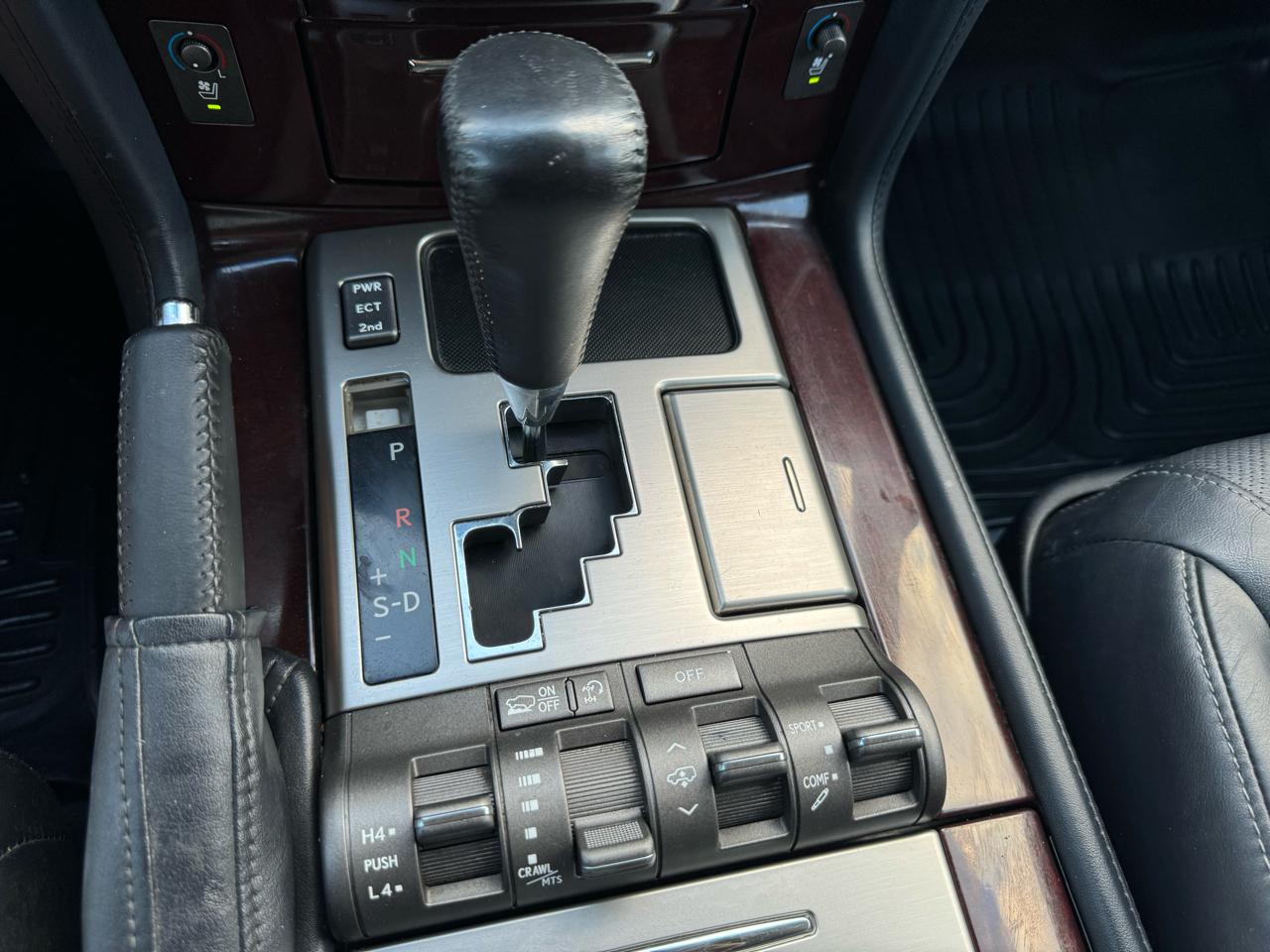 Lexus LX 570 Sport Utility 2015