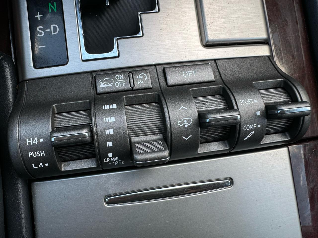 Lexus LX 570 Sport Utility 2015