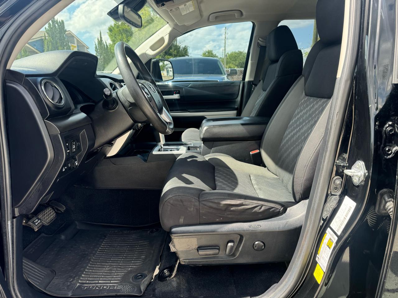 Toyota Tundra SR5 5.7L V8 CrewMax 4WD 2021