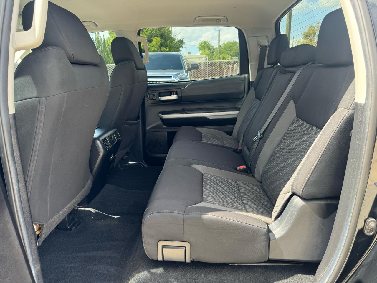 Toyota Tundra SR5 5.7L V8 CrewMax 4WD 2021