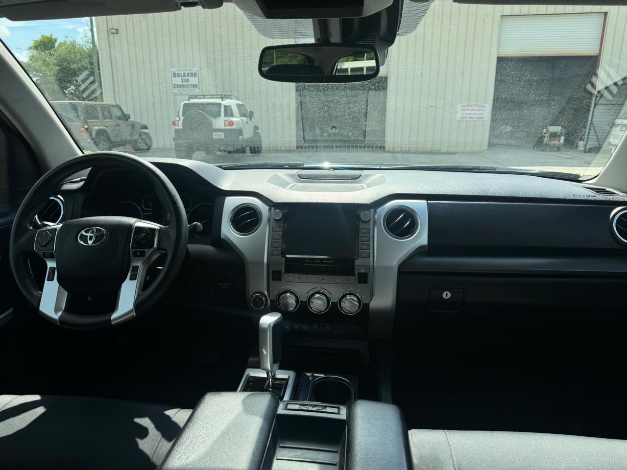 Toyota Tundra SR5 5.7L V8 CrewMax 4WD 2021