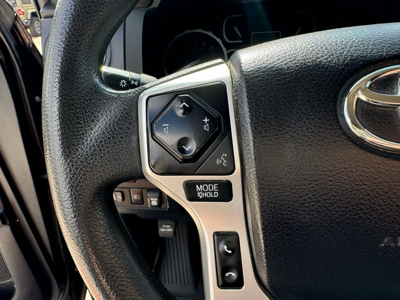 Toyota Tundra SR5 5.7L V8 CrewMax 4WD 2021