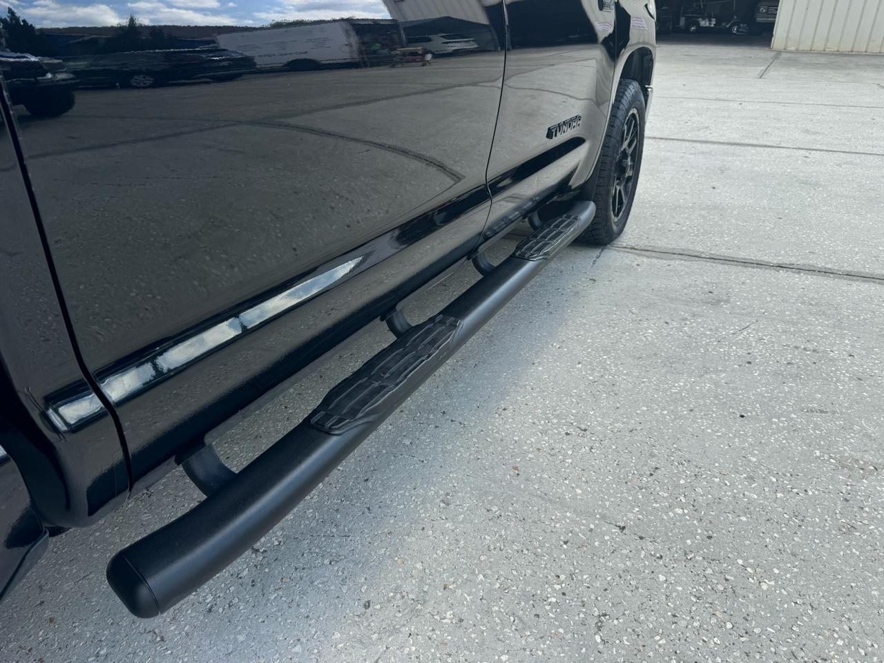 Toyota Tundra SR5 5.7L V8 CrewMax 4WD 2021