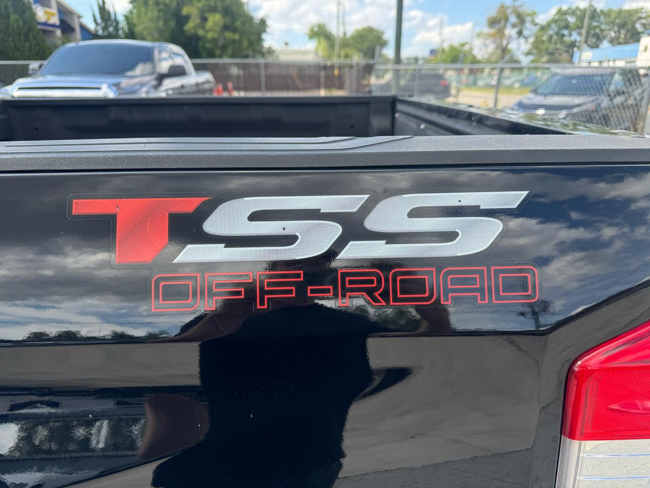 Toyota Tundra SR5 5.7L V8 CrewMax 4WD 2021