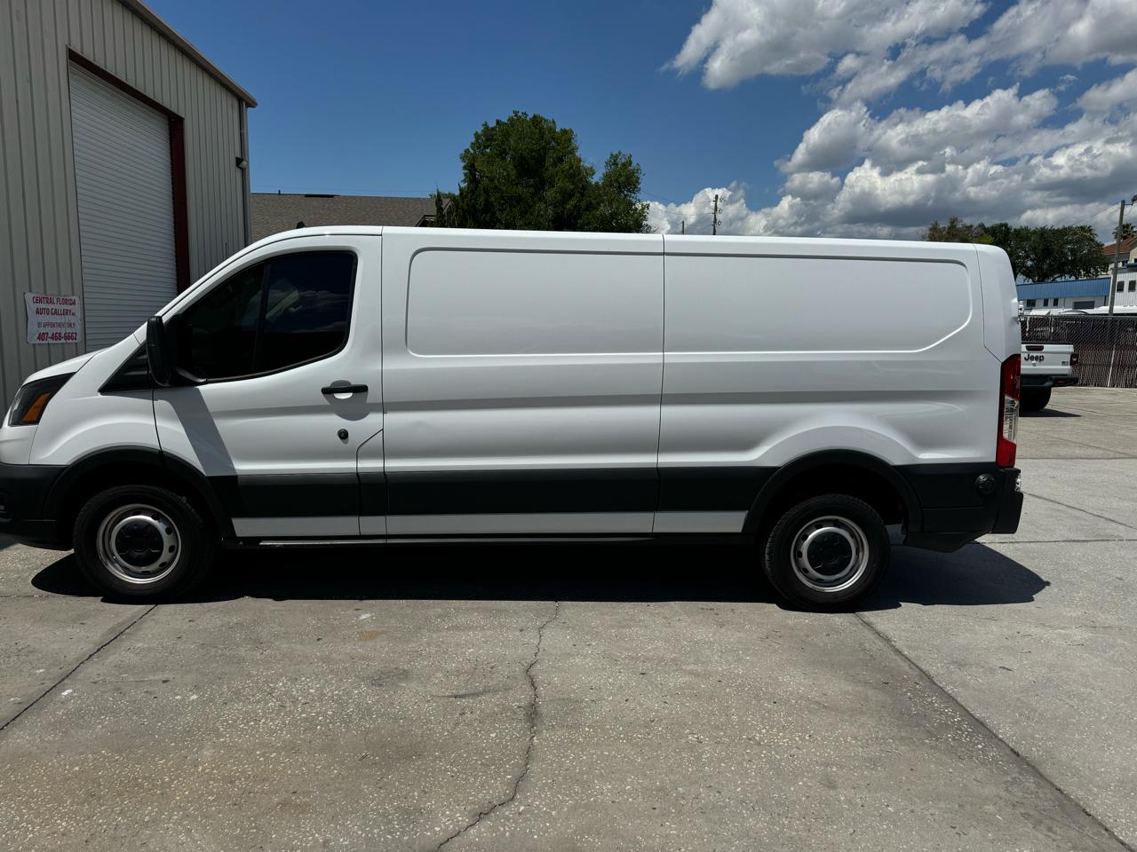 Ford Transit 250 Van 2023