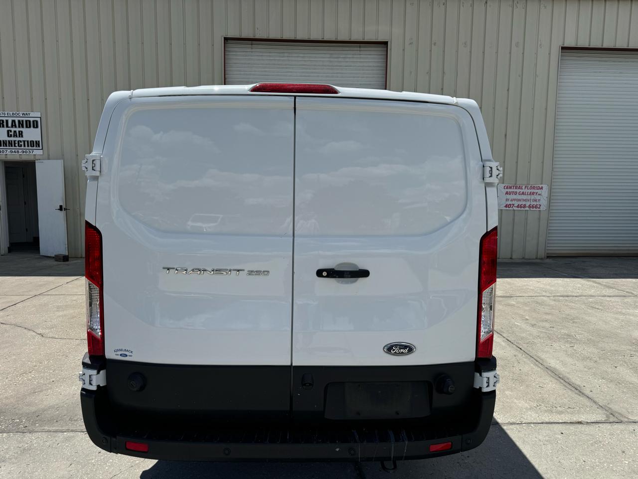 Ford Transit 250 Van 2023