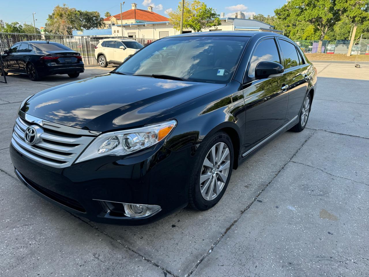 Toyota Avalon Limited 2011