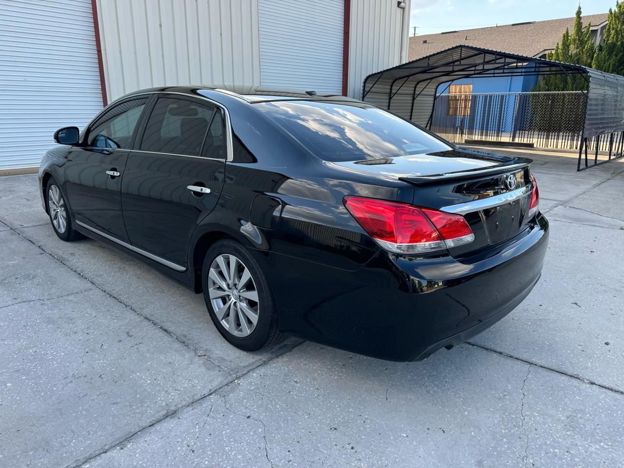 Toyota Avalon Limited 2011