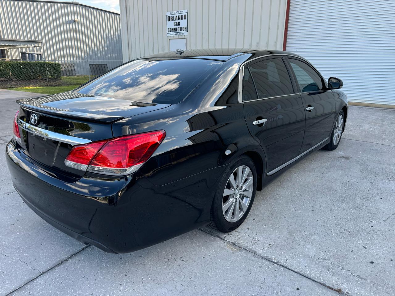 Toyota Avalon Limited 2011