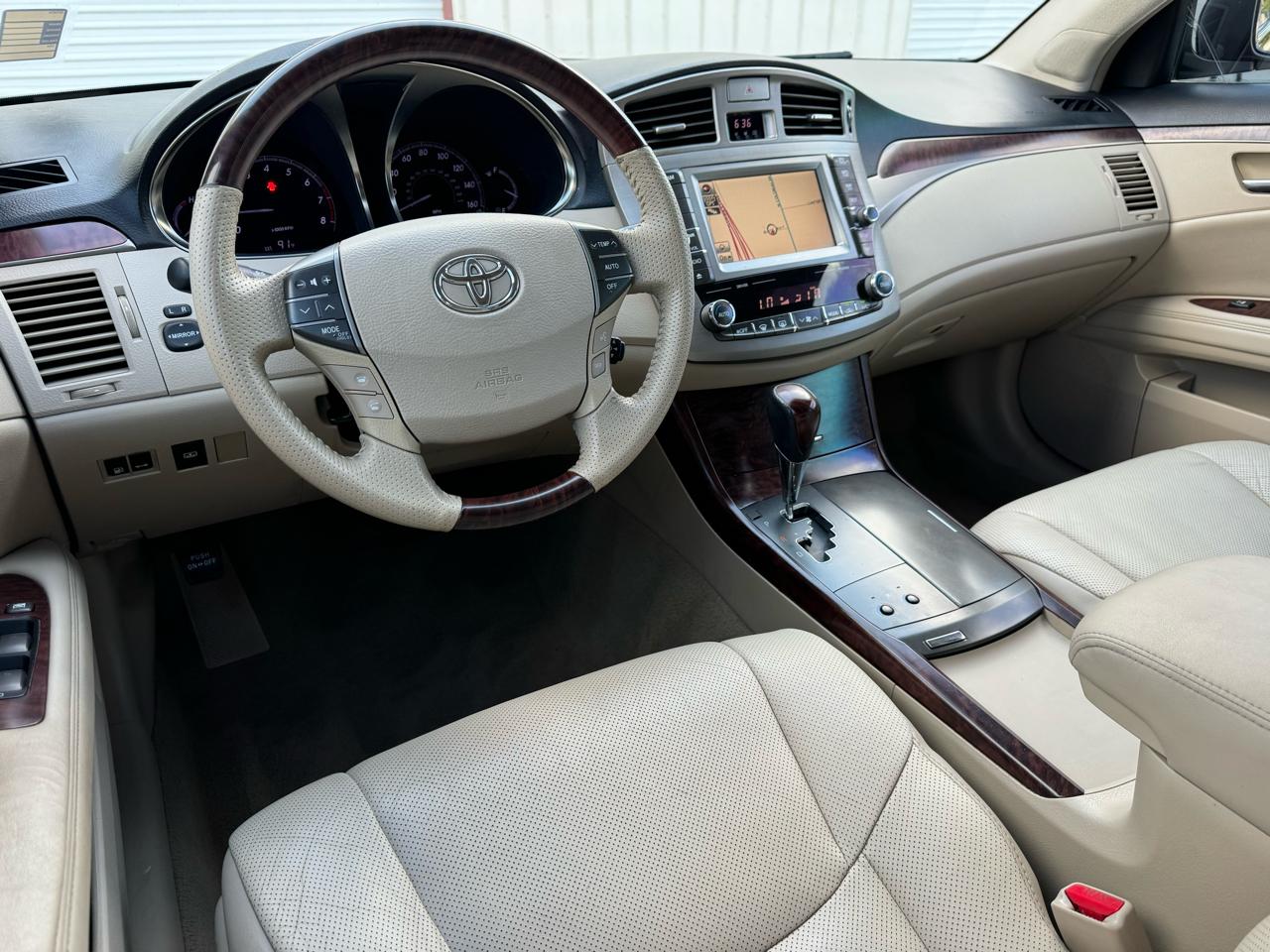 Toyota Avalon Limited 2011